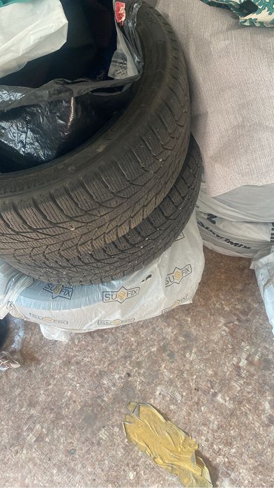 Зимние шины 215/45 R17 — комплект