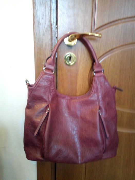 Продавам различни чанти