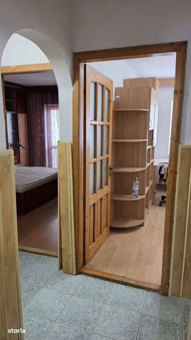 Vand apartament 3 camere et 1