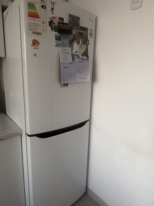 Срочно продается Холодильник LG