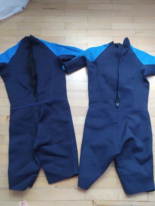 Vând costum izopren copii