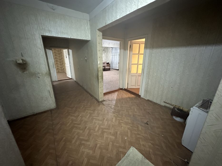 Феруза ялангач эко базар продается квартира 4/3/4 Банковский дом 130кв