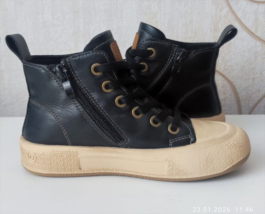 Ботинки на девочку весна/осень