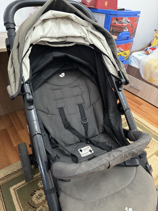 Продам коляску Б/у  Марка Joie Litetrax 4 coal