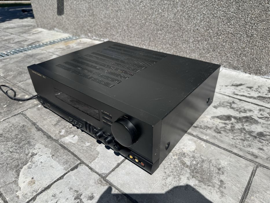 Amplificator / Receiver Harman Kardon AVR 10 - Sunet excelent, stare bună