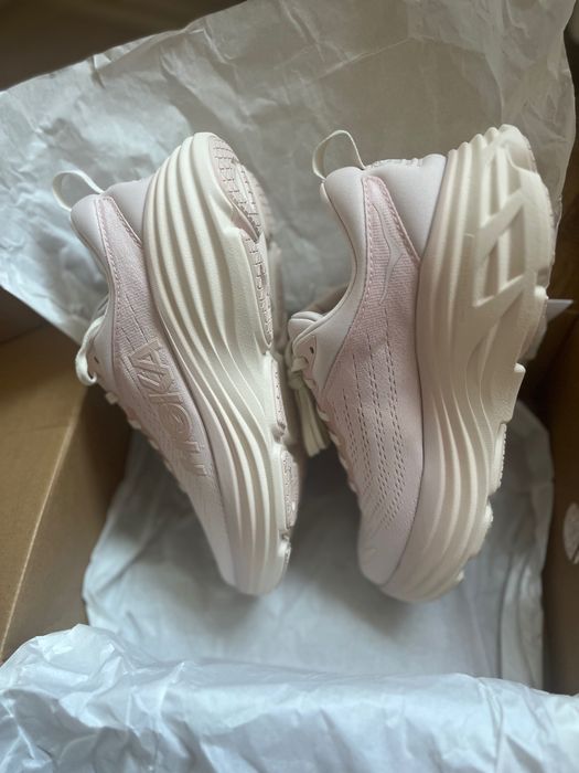 Hoka Bondi 8, new, 40