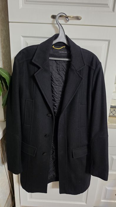 Продам оригинальное пальто Calvin Klein Jeans