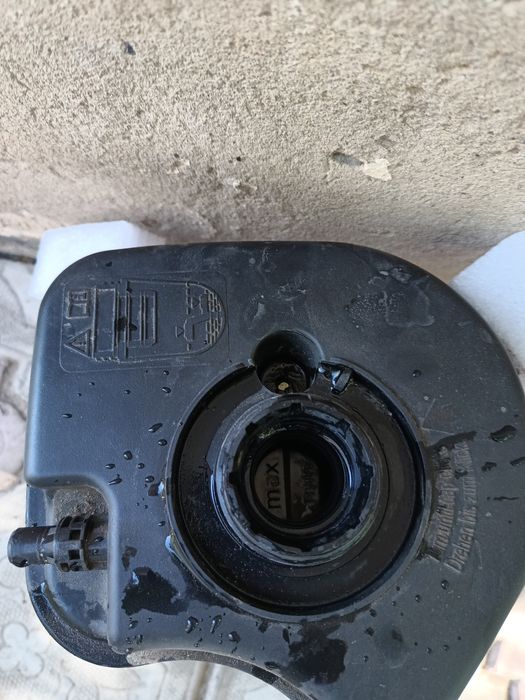 Расширительный бочек БМВ Е70