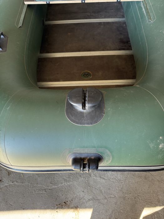 Продам лодку Инзер 3.50 пайол.