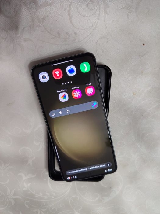 Самсунг S23  срочна продам