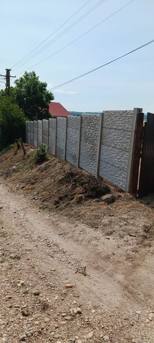 Vând gard din beton