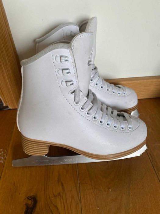 Кънки за фигурно пързаляне