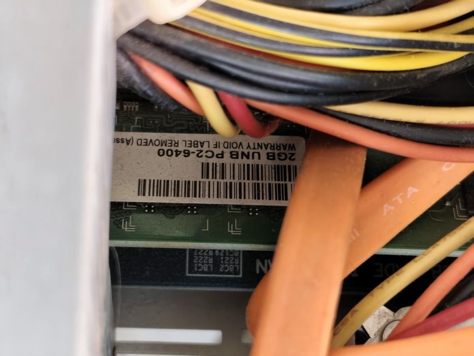 Ретро компютър Gigabyte