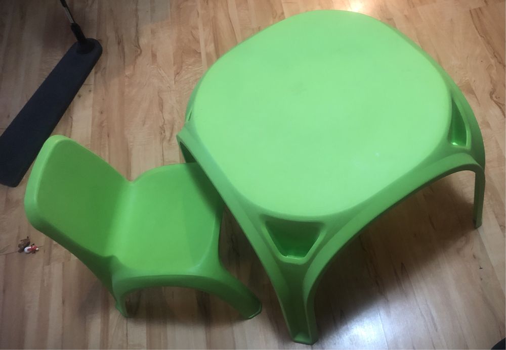 Маса с стол за дете