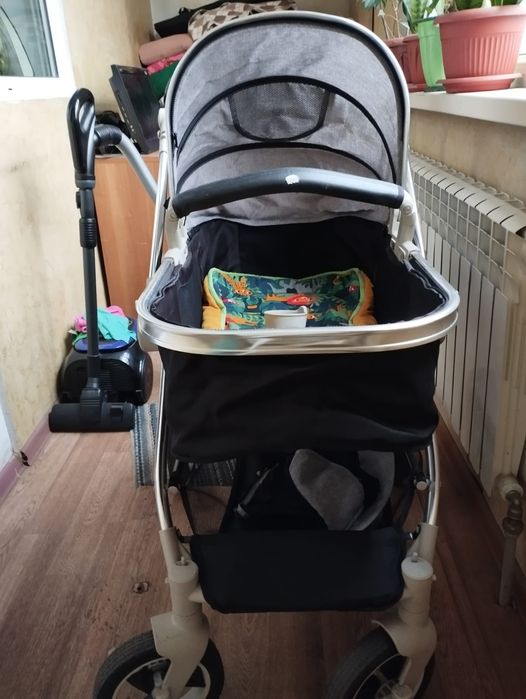 Коляска детская прогулочная
