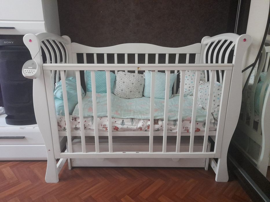 Продам детскую кроватку