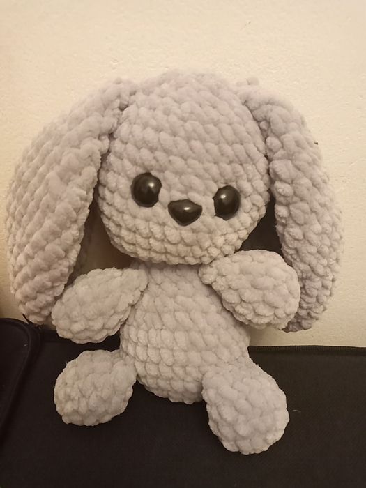 Зайчик и амонг ас игрушки ,ручная работа