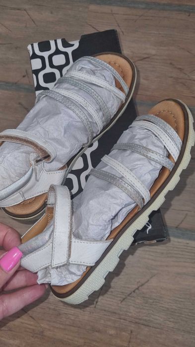 Сандалки Ponki естествена кожа 33н