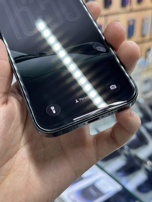 Iphone 16 pro max 2 ta sim imea otkan naqd va nasiyaga beriladi