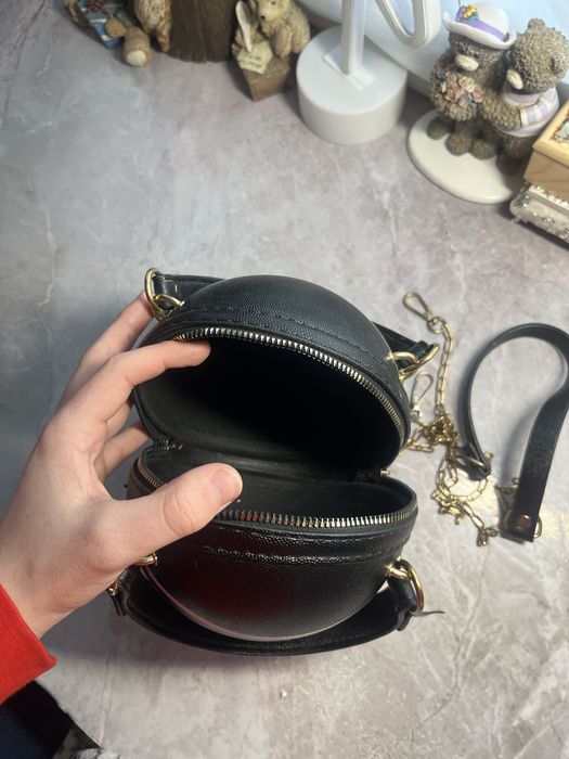 Genata in foarma de minge de bascket