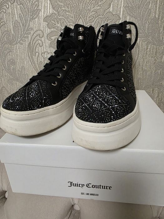Tenesi 40 noi Guess