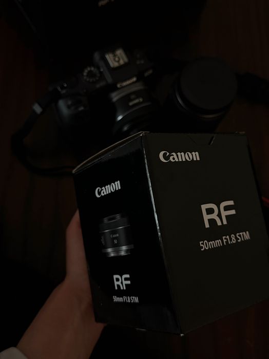 Canon EOS RP като нова +2 обектива +светкавица, пълен комплект, готов за снимане