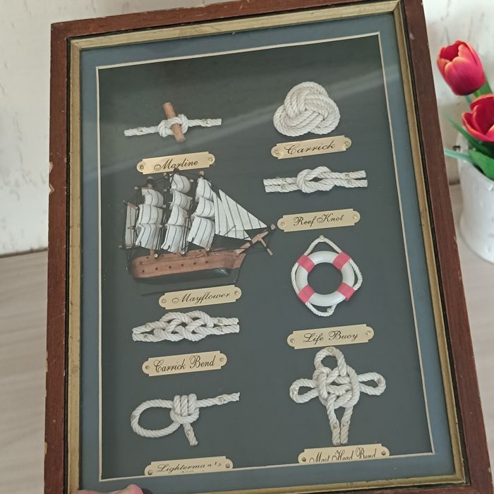 Кутия с корабни мотиви и корабни въжета