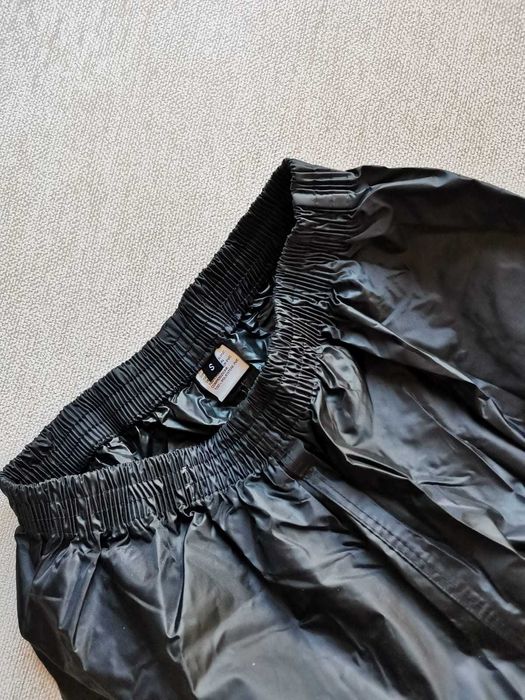 Givi водоустройчиви яке и панталон за мотор - размер S