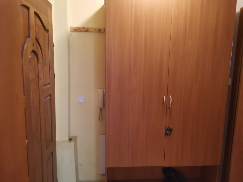 Дава се под наем Едностаен апартамент в Бургас, Славейков - 30 кв.м за 114.75 € - Снимка #2