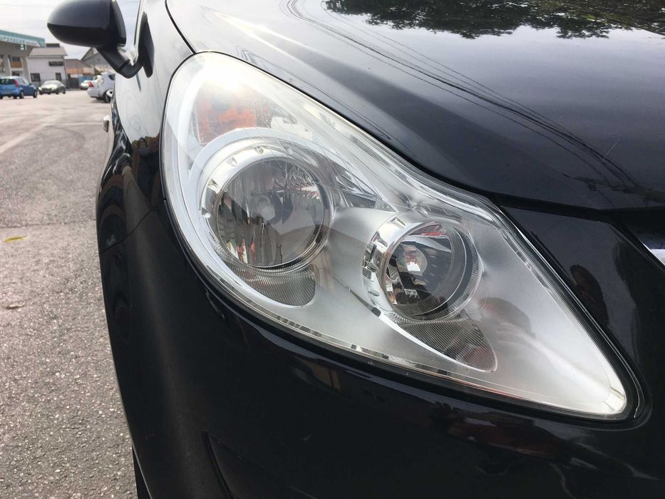 Proprietar opel  corsa d 1.2 benzina