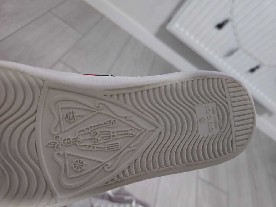 UNWORN/NEW Gucci Ace Sneakers - size 43