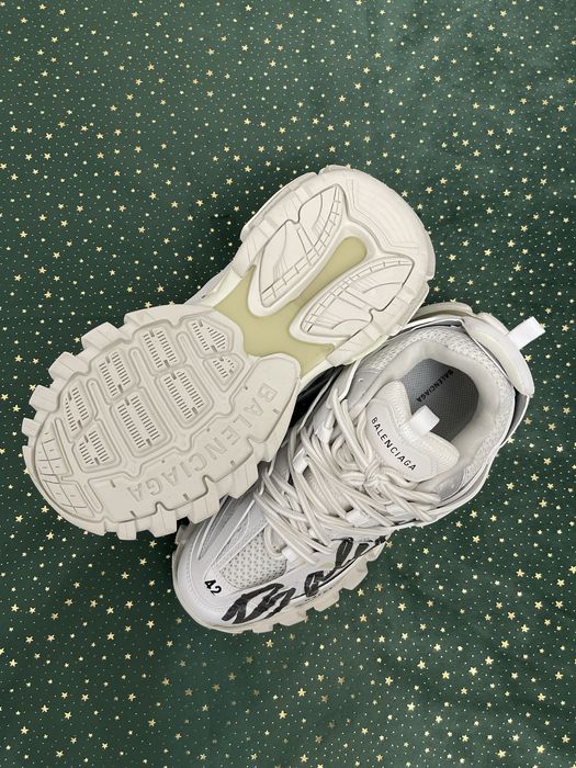 Balenciaga Track Signature
