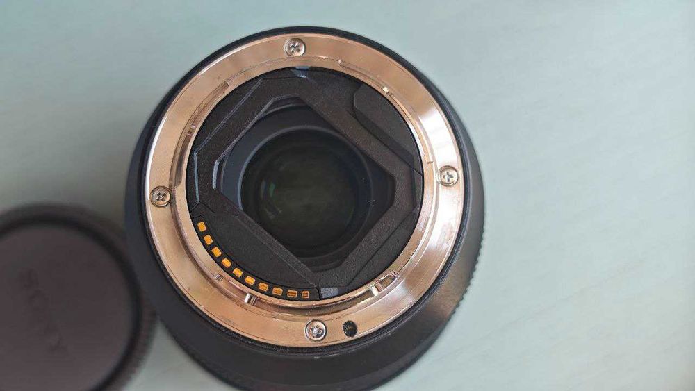 Широкоъгълен обектив Sony FE 14mm f/1.8 GM