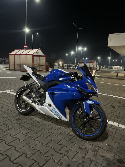 Yamaha YZF-R125 2011