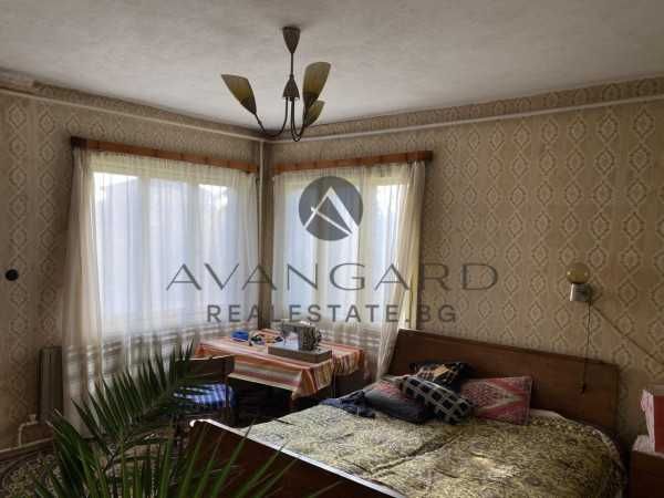 оф.11882 Къща в Центъра на с.Войводиново