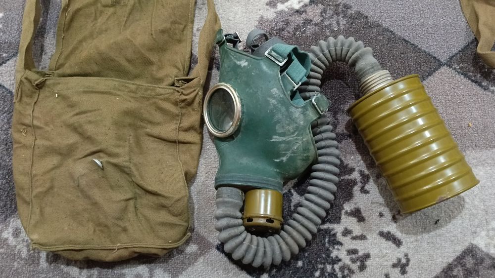 Продам противогаз гп4у, полный комплект