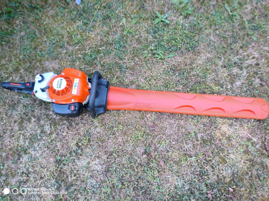 Професионална ножица за жив плет stihl  HS 82 R