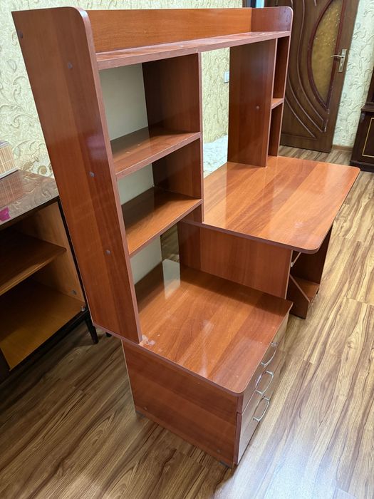 Рабочий стол Продается, Самовывоз