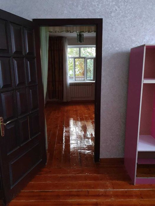 Жер үй сатылады.