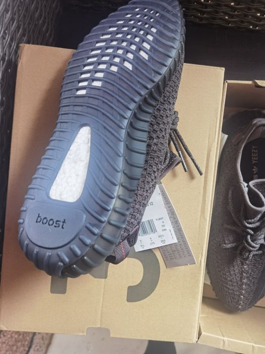 Adidas Yeezi Boost 350