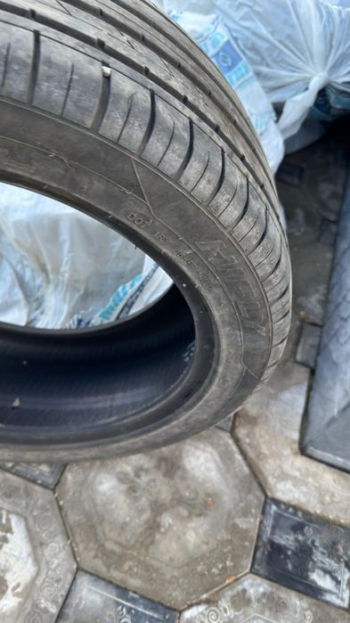 Шины 245,45 R18 продам