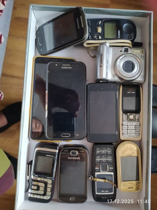 Продам сотовые телефоны старого образца