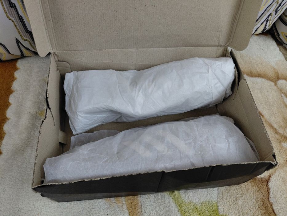 Продам кроссовки