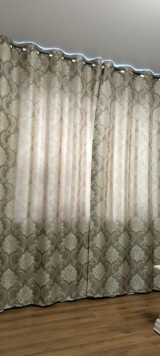 Продам комплект (тюль +шторы)