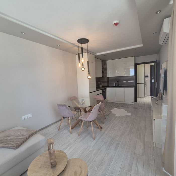 Дава се под наем Двустаен апартамент в Бургас, Зорница - 74 кв.м за 612 € - Снимка #4