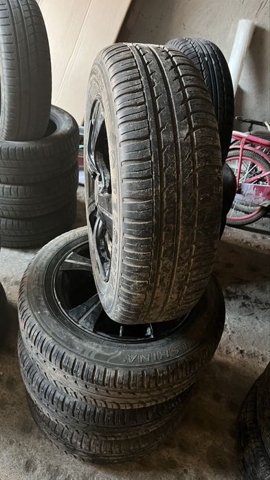 Продам летние шины с дисками р14