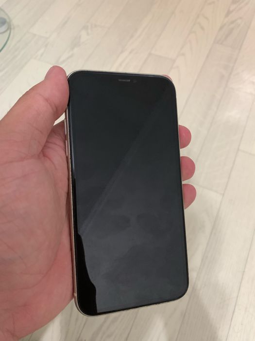 Iphone 11  64 гб