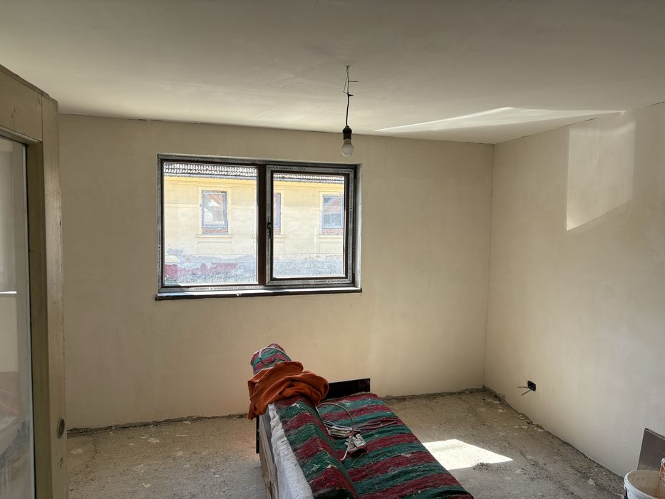 Casa sinca noua situata la DN 73 in centrul comunei