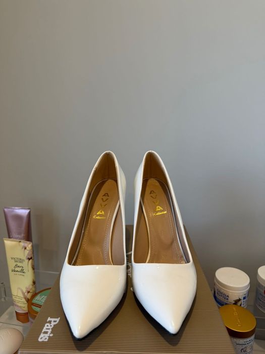 Елегантни бели кожени обувки №40 – само 40 €