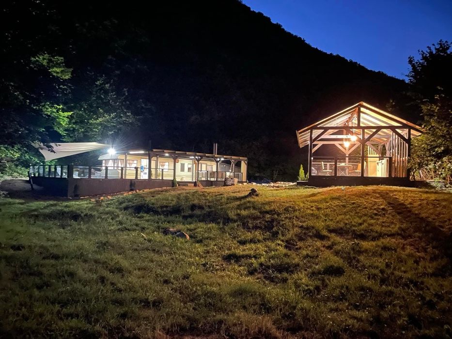 Cabana cu ciubar de Inchiriat